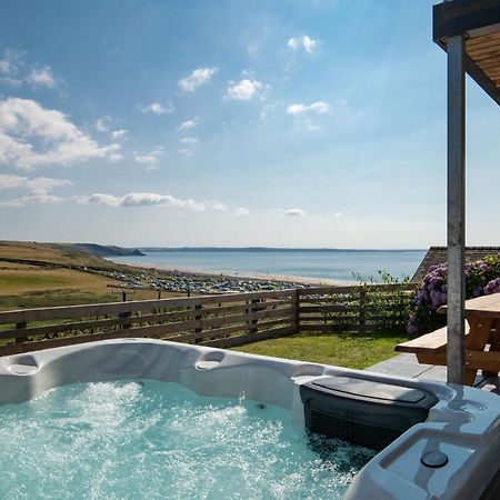 Unforgettable Sea Views, Hot Tub, Modern Property Newgale Exteriér fotografie
