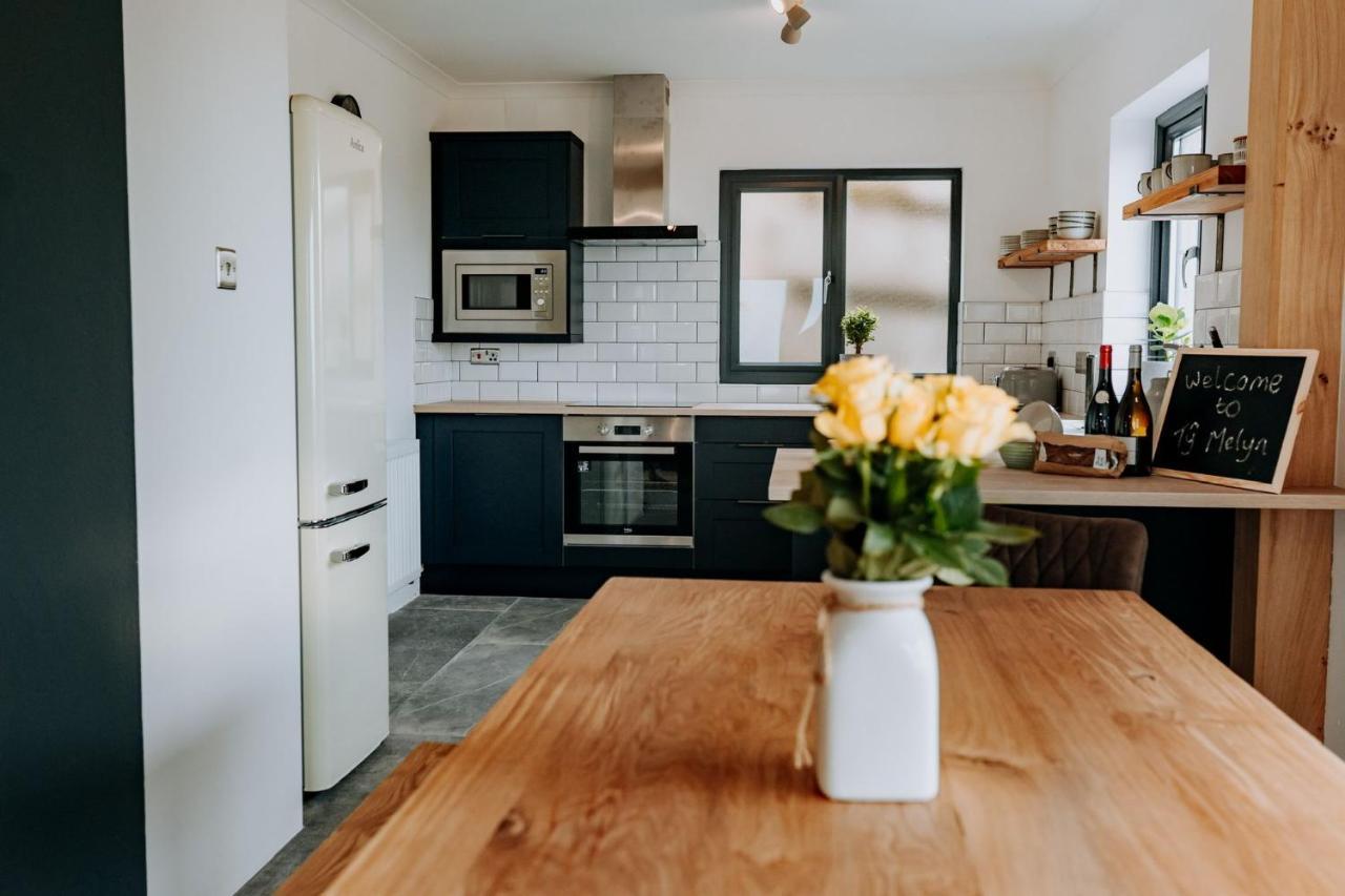 Unforgettable Sea Views, Hot Tub, Modern Property Newgale Exteriér fotografie